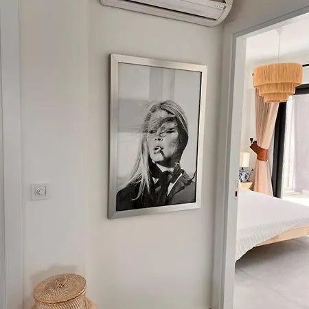 Charming, New Renovated Flat House In Gundogan Apartment *