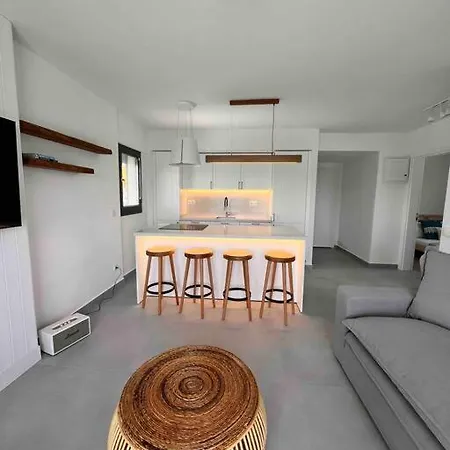 Charming, New Renovated Flat House In Gundogan Apartment