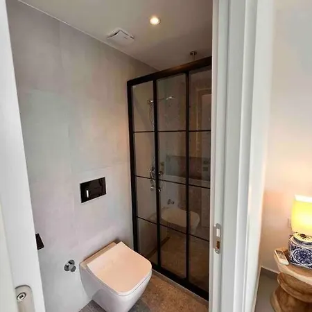 Charming, New Renovated Flat House In Gundogan Apartment