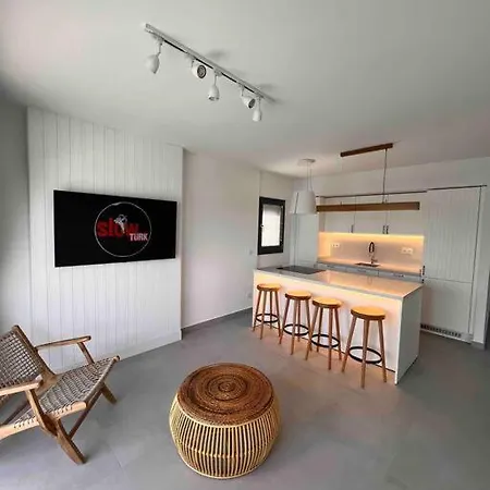 Apartment Charming, New Renovated Flat House In Gundogan *