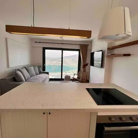 Charming, New Renovated Flat House In Gundogan Apartment *
